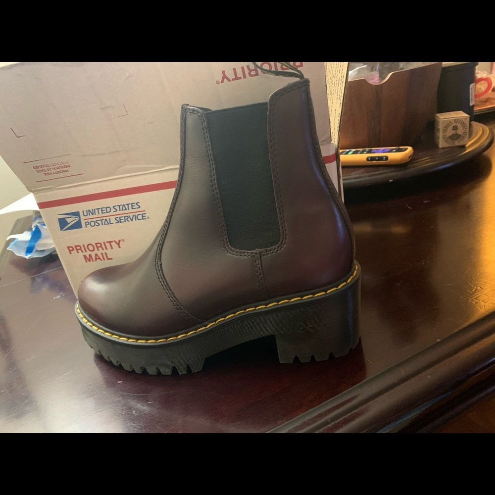 De Martens